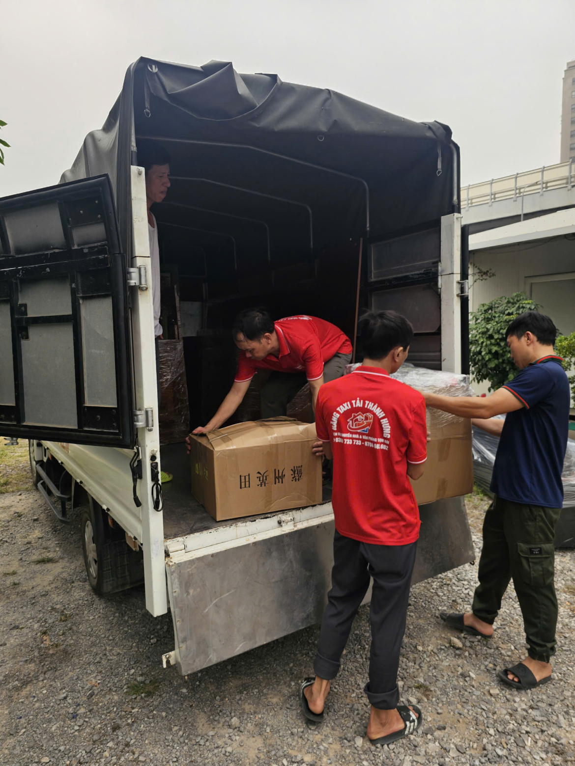 Taxi tải thành hưng 