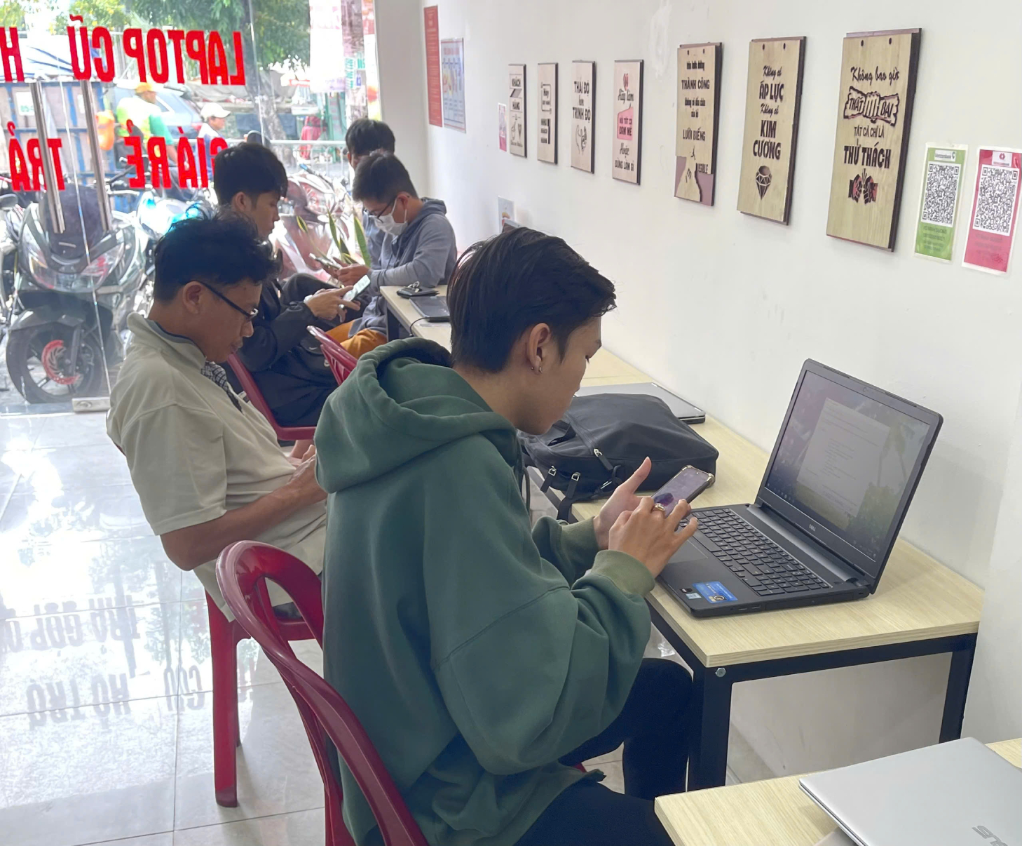thua mua laptop minh duong
